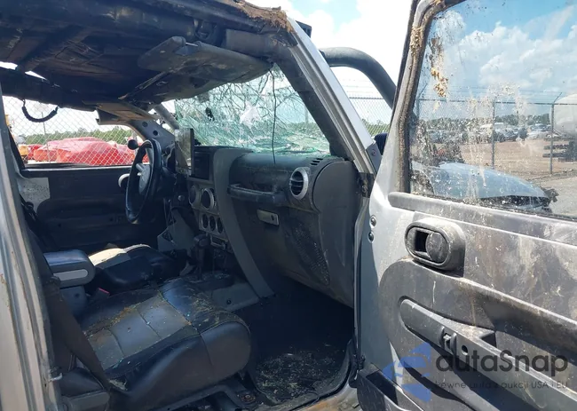 1J4HA5H15AL208413: 43009433