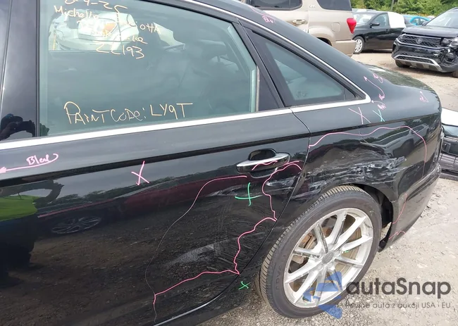 WAUG8AFC0HN095279: 43009439