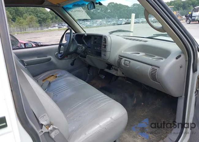 1GTFC24HXSZ548437: 43009639