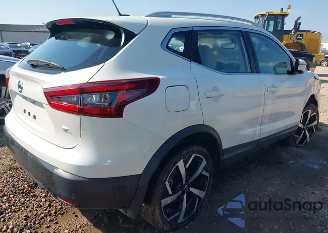 JN1BJ1CVXMW321553: 43009701