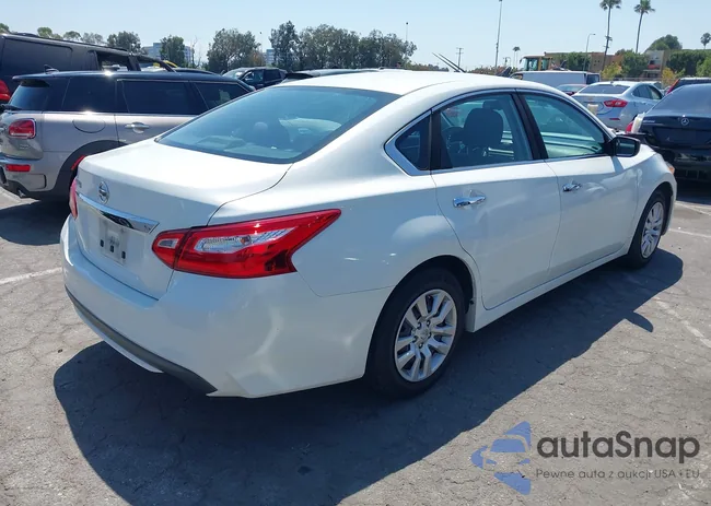 1N4AL3AP0GN365645: 43009773