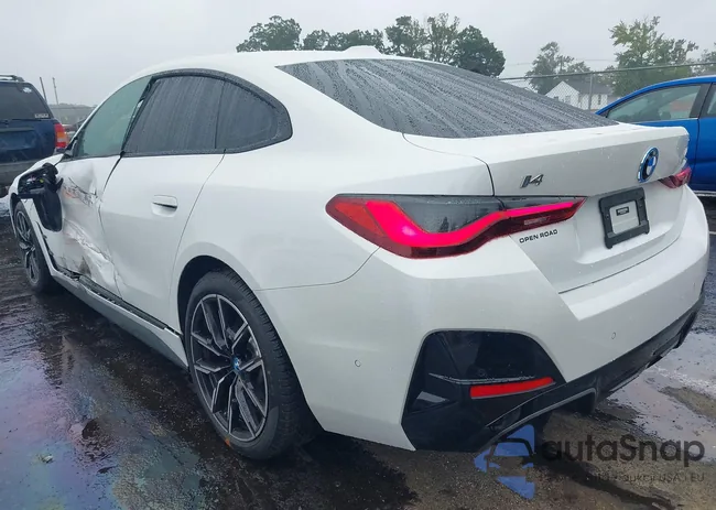 WBY33AW00PFP32524: 43010548