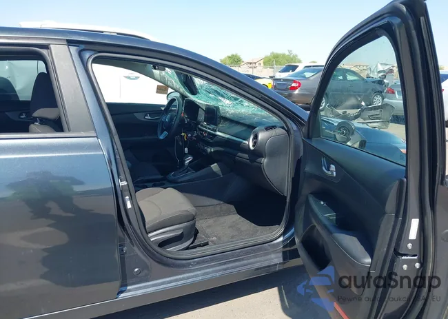 3KPF24AD3LE209385: 43010663