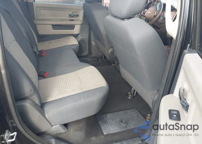 1D3HB13P49S756645: 43010672