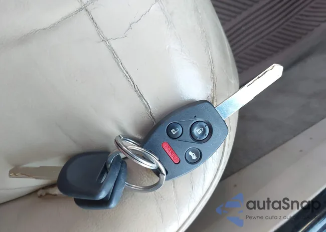 2HNYD28208H515705: 43010153