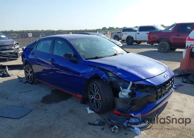 KMHLW4AK0PU009525: 43010217