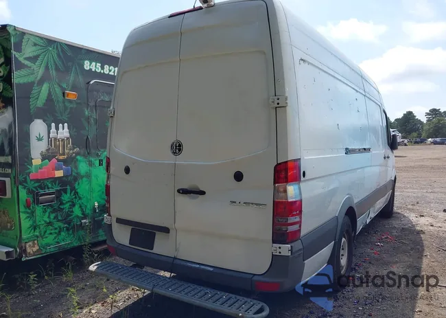 WD3PE8DD4GP248761: 43011600