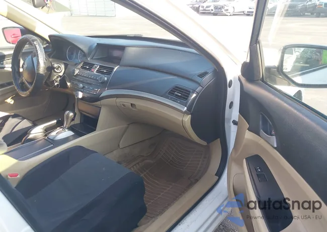 1HGCP2F32CA182841: 43011755