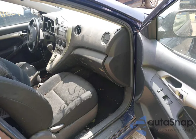 2T1KU4EE4AC279985: 43011777