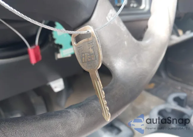 2GCEK13V171153658: 43011790