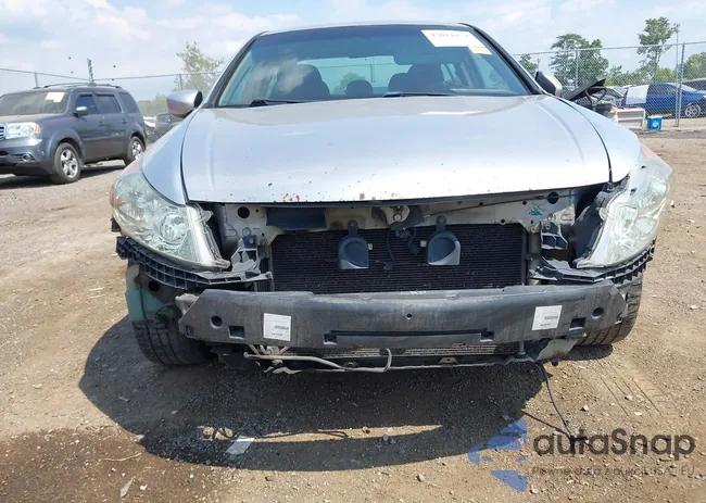 1HGCP2F71BA043060: 43011854