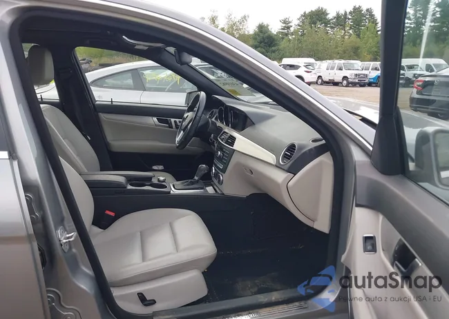 WDDGF8BB5CR225904: 43010982