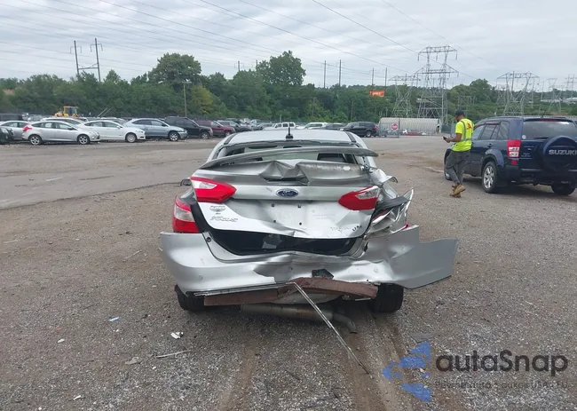 1FADP3J25DL384141: 43011096