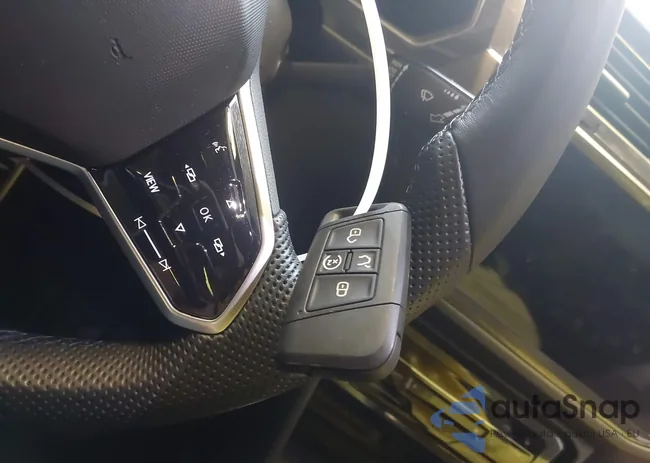 3VV8B7AX6NM165722: 43011139