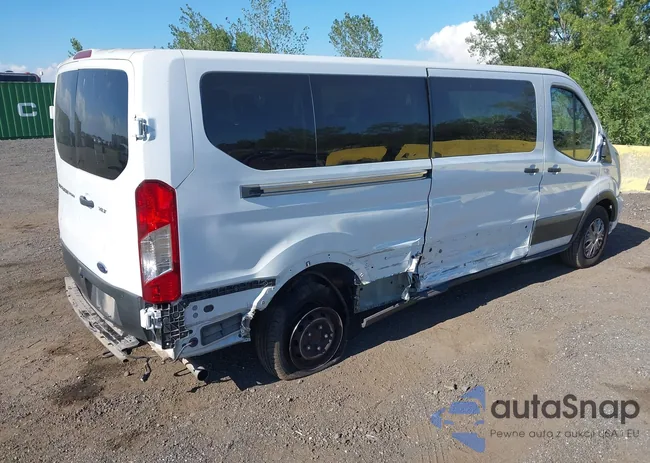 1FBAX2Y82NKA43955: 43011176