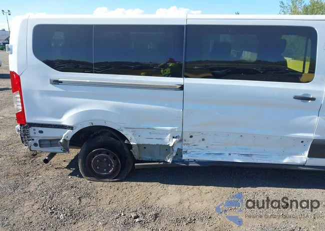 1FBAX2Y82NKA43955: 43011176