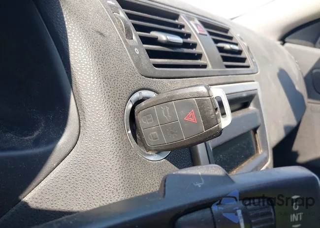 YV1672MC1AJ094112: 43011227