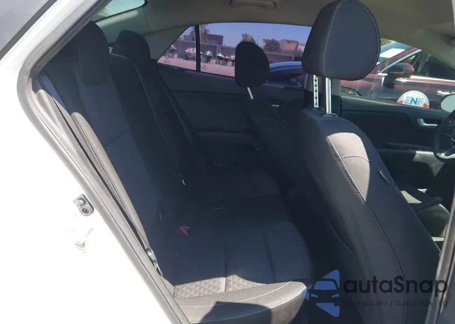 3KPA24AB3KE210656: 43012503