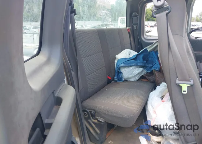 1FTRX17232NB56121: 43012621