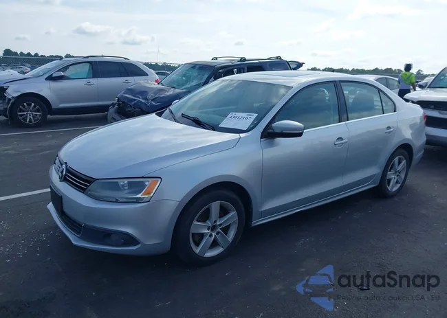 3VWLL7AJ9CM359334: 43012107