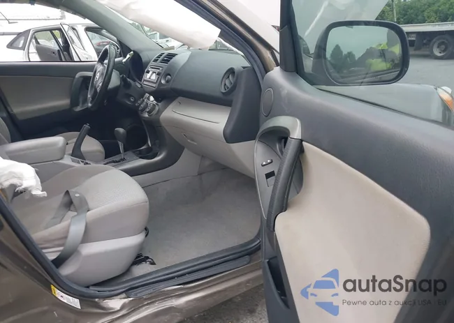 2T3ZF4DV6CW106617: 43012182