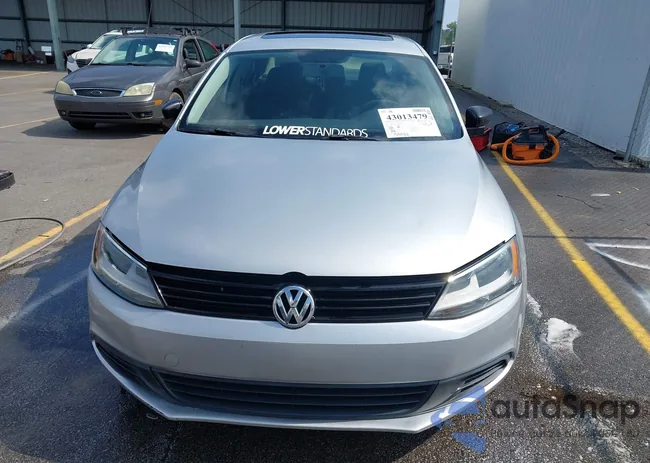 3VW2K7AJXCM347031: 43013479