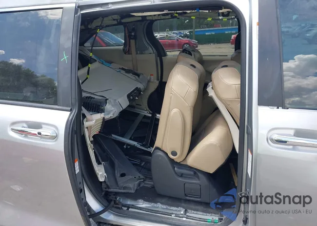 5TDYRKEC3RS189941: 43013489