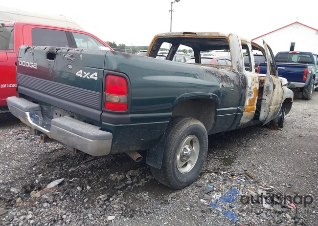 1B7HF13Z61J218179: 43013507