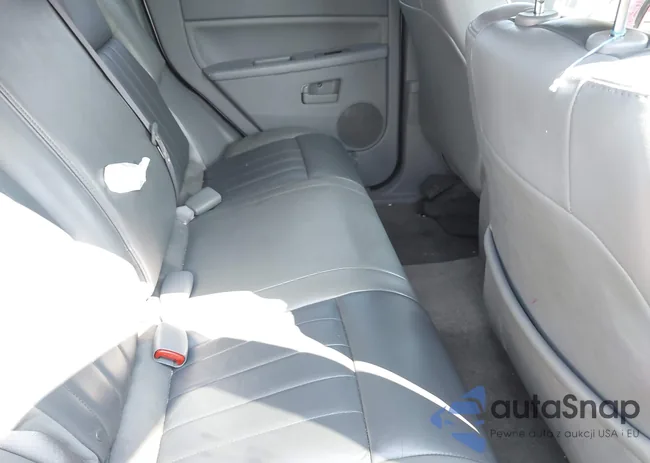 1J8GR48K77C524555: 43013046