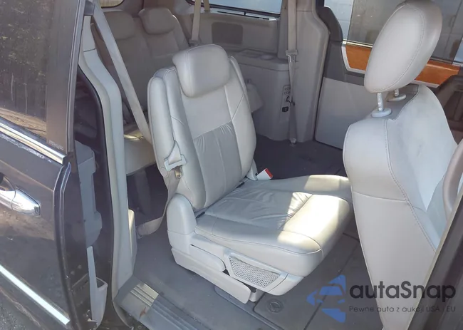 2C4RC1BG7CR382066: 43013195