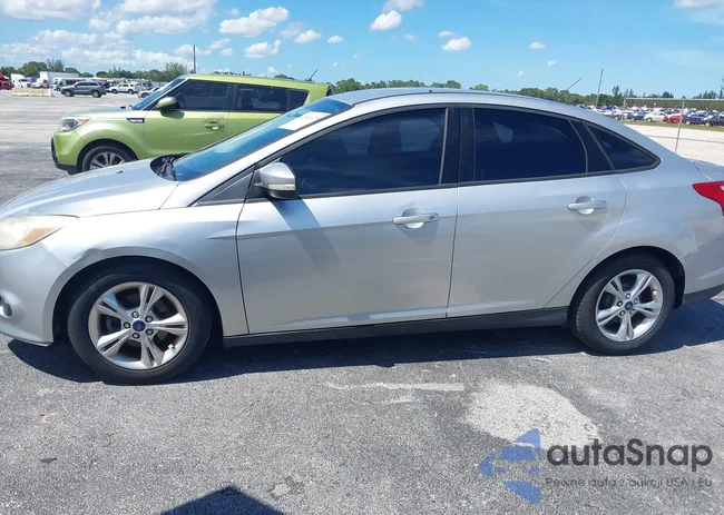 1FADP3F28EL274811: 43014720