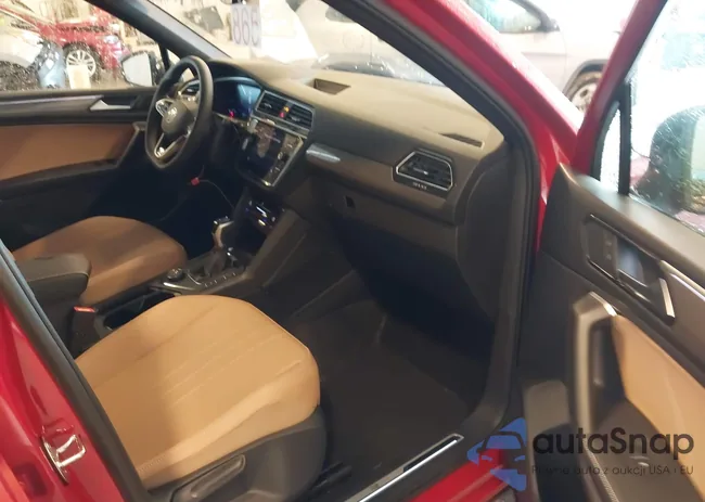 3VV8B7AX7RM164617: 43013957