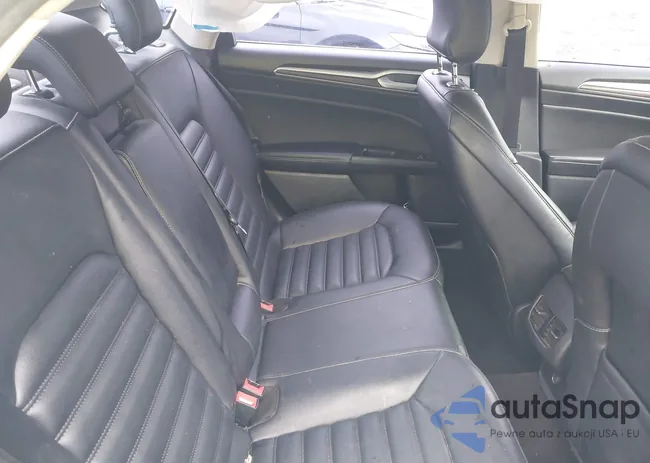 3FA6P0MU0KR189552: 43013982