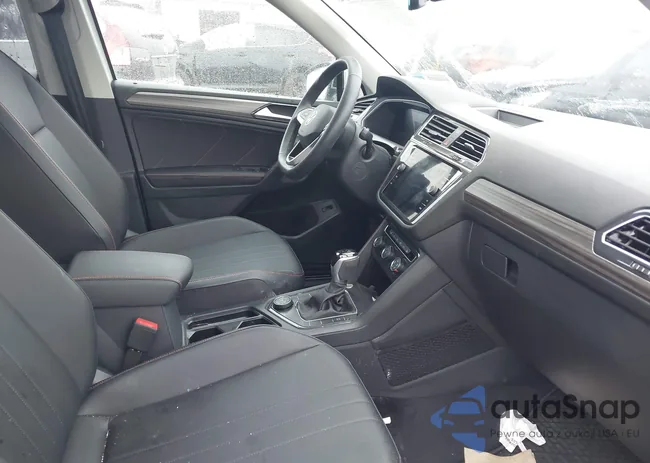 3VVAB7AX1RM216759: 43014035