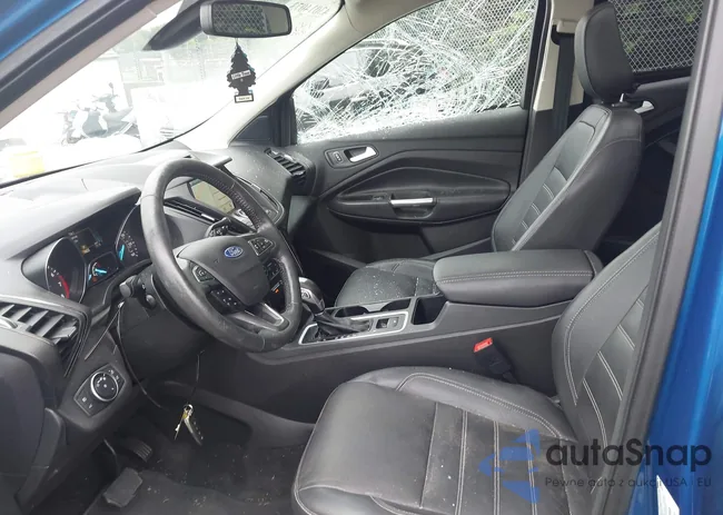 1FMCU9J92JUB34517: 43014073