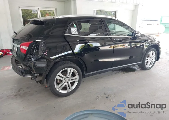 WDCTG4EB3FJ183434: 43015332