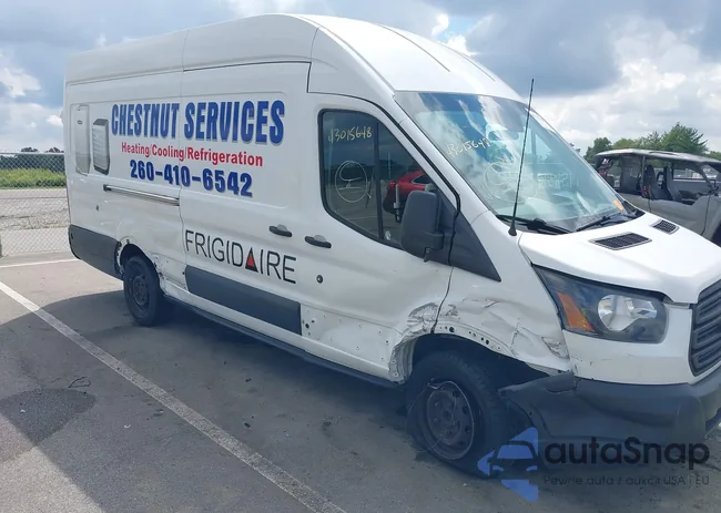 1FTYR3XM0FKA16246: 43015648