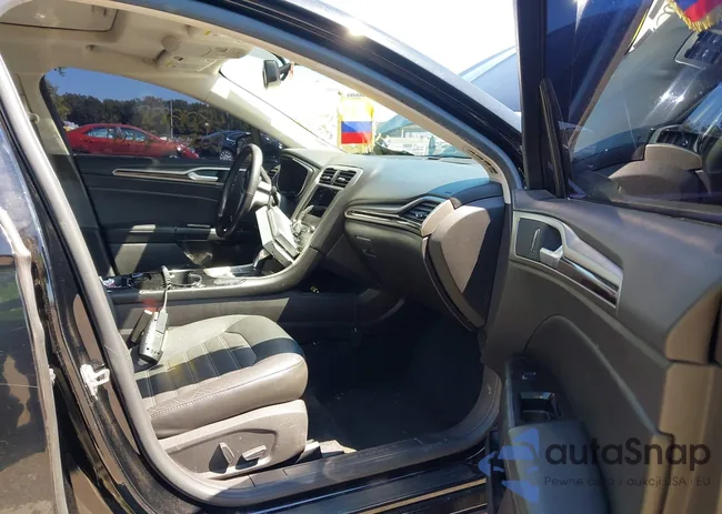 3FA6P0HD2GR271882: 43015838