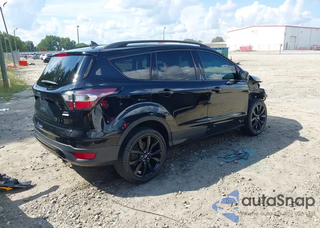 1FMCU0HD3JUC55191: 43015213