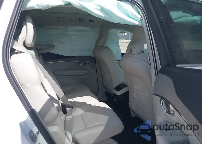 YV4062PE5S1304625: 43015217