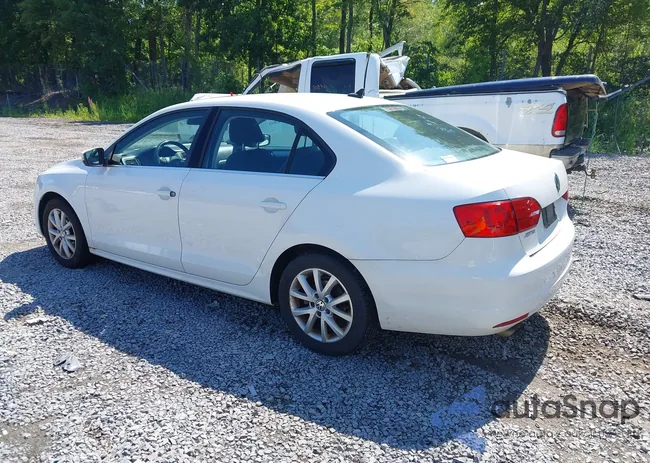 3VWD17AJ7EM377215: 43015230