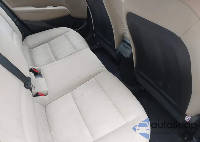 KMHD84LF1HU370228: 43016313