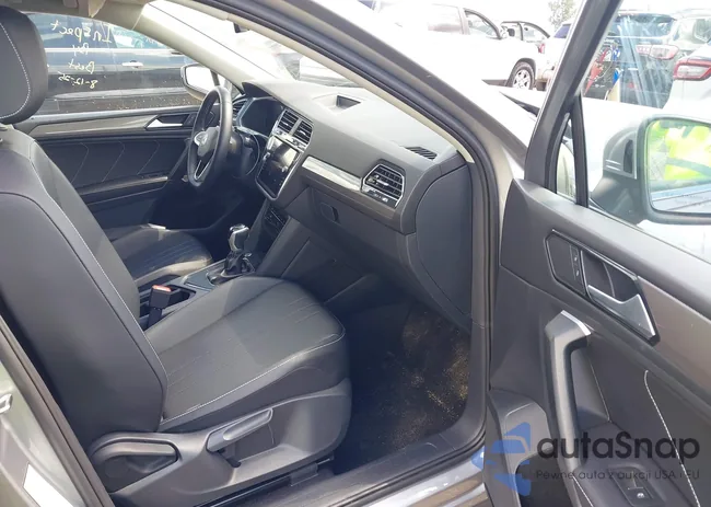 3VV3B7AX9RM195720: 43016350