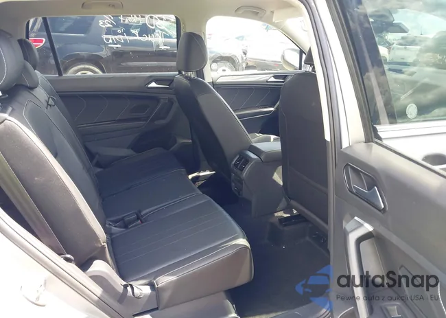 3VV3B7AX9RM195720: 43016350