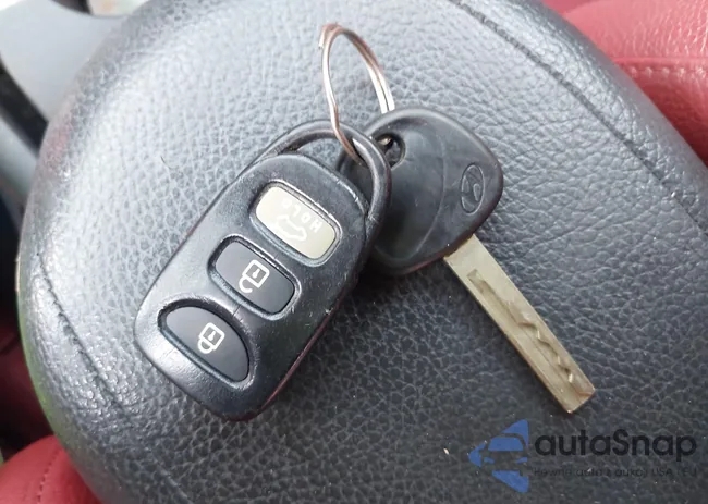 KMHTC6AD2EU214301: 43016517