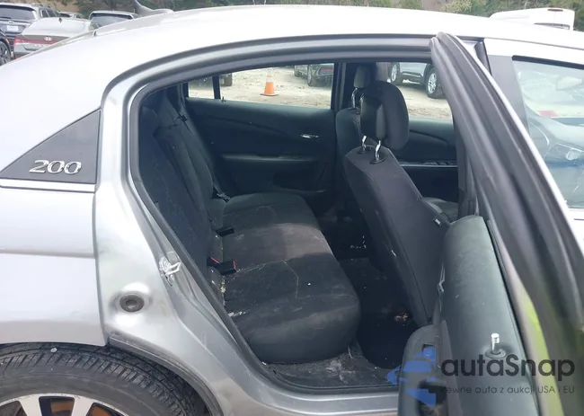 1C3CCBBGXEN152750: 43016601