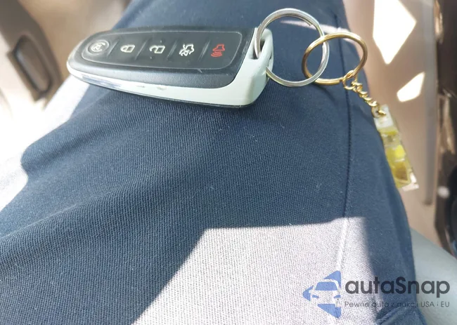 1FMCU0J97EUB49449: 43016668