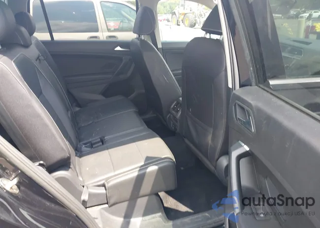 3VV3B7AX1MM015607: 43016852