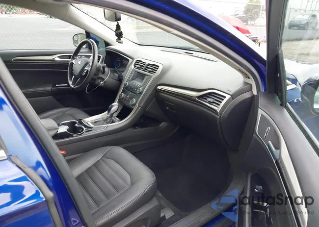 3FA6P0HD8FR141717: 43015892