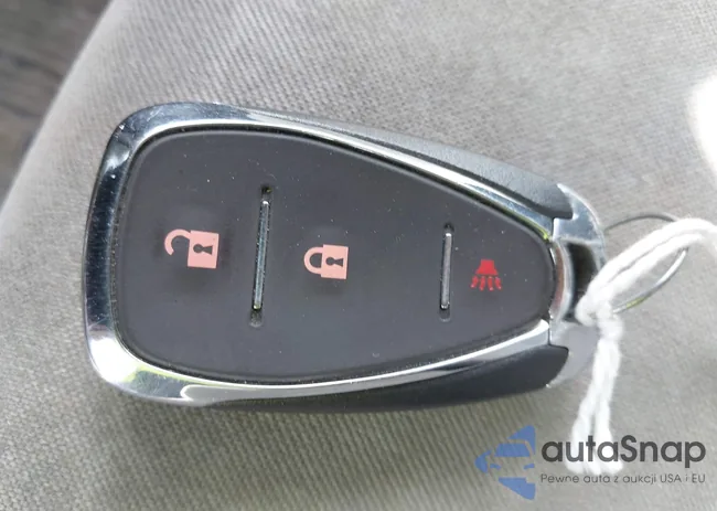 2GNAXUEV2L6108862: 43015968